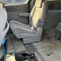05 Dodge Caravan