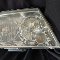 03 Lincoln Navigator Right Head Lamp
